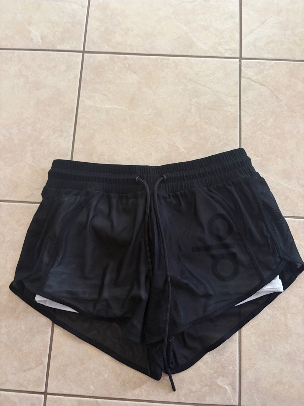 ALO Yoga Women's Black Athletic Shorts